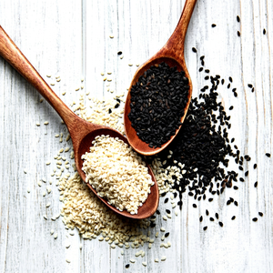 Graines de sésame blanc de qualité supérieure, riches en huile et au parfum intense, pour la production d'huile alimentaire et la fabrication, disponibles à la vente - Product Image 1