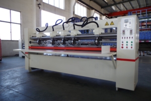 Machine de découpe et de rainurage entièrement automatique NC de haute qualité pour carton ondulé / machine à fabriquer des boîtes en carton ondulé - Product Image 3