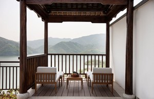   ชุดโต๊ะอาหารโรงแรมระดับ 5 ดาว โต๊ะและเก้าอี้หรูหราสำหรับธุรกิจ ร้านอาหารระดับไฮเอนด์ ตกแต่งภายในอย่างสวยงาม - Product Image 2