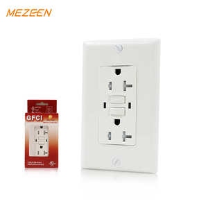 Tomacorriente GFCI resistente a manipulaciones de 20 amperios para América, 120V/60Hz, con autoprueba - Product Image 1