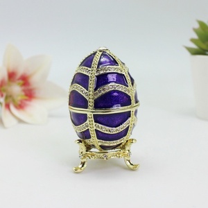 SHINNYGIFTS Vintage rayé oeuf de pâques articulé émaillé bibelot boîte moderne ovale Fabergé oeuf peint à la main Figurine de collection - Product Image 2