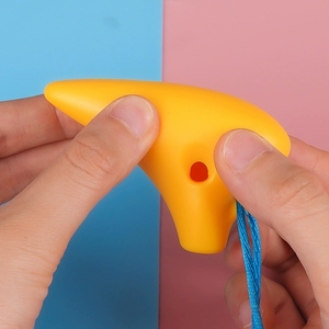 Mini ocarina en résine légère de 7 cm, antichoc, en forme de goutte d'eau, à 6 trous, pour enfants - Product Image 3