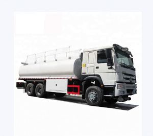 High Quality New HOWO 6x4 Fuel Tanker Truck 400hp Diesel Manual Transmission Weichai Engine Euro 2 Emission Air Suspension Left - Product Image 3