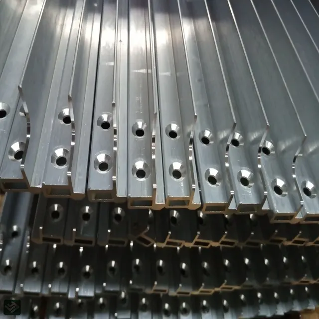 Producto de aluminio extruido personalizado de fábrica Foshan