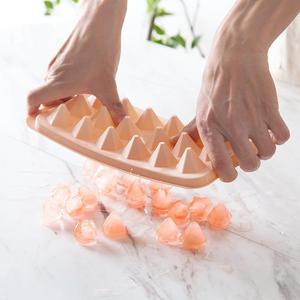 Creative 33 Compartment Round Ice Cube Tray With Lid Quick Freezing Easy Demolding For Homemade Ice Balls Refrigerator Use - Product Image 3