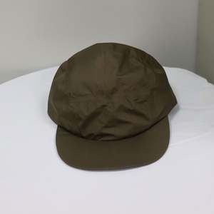 หมวกกีฬาแบบมีโลโก้ปัก หมวกแก๊ปทรงทรัคเกอร์ ผ้าโพลีเอสเตอร์ 100% แบบด็อบบี้ กันน้ำ ระบายอากาศได้ดี รับผลิตตามแบบ สั่งทำได้ - Product Image 5