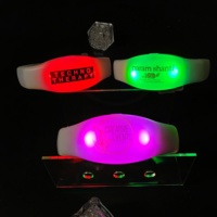 Grands événements Bracelets lumineux clignotants à LED Concerts Bracelets LED personnalisés activés par le son
