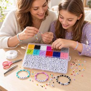 Kit de Fabricación de Joyas DIY, Juego de Cuentas Acrílicas de Colores con Letras del Alfabeto, con Cuerda Elástica y Tijeras para Hacer Pulseras - Product Image 4
