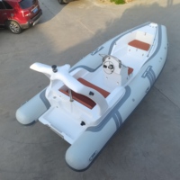 Ponton rigide de luxe sur mesure Jet Boat Ce yacht à rames pêche en côtes Kayak à moteur en fibre de verre avec bateau de vitesse gonflable