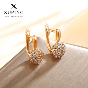Colección de Aretes XUPING al por Mayor, Aretes Huggie Chapados en Oro con Circonitas, Elegantes y Sofisticados para Mujer - Product Image 1