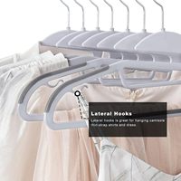 Cintres en plastique AINARE antidérapants, robustes, légers, avec crochet pivotant, gain de place, pour chemises, manteaux et costumes