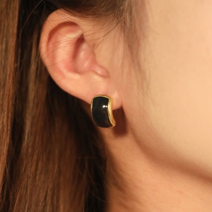 Pendientes de Acero Inoxidable con Baño de Oro 18k, Hipoalergénicos, Estilo Chunky, para Mujer, Diseño Moderno y Atrevido - Product Image 2