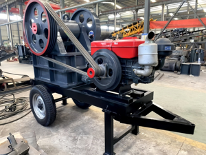 Frantoio a mascelle mobile piccolo PE250*400 a diesel, portatile, per la frantumazione di pietre e rocce, per l'estrazione dell'<span class=keywords><strong>oro</strong></span> e le cave - Vendita calda - Product Image 4