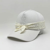 Casquette de baseball en coton avec broderie ton sur ton personnalisée, logo, nœud floral en dentelle détachable, chapeau structuré tendance pour femme