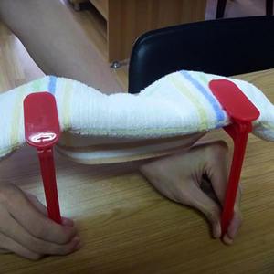 Solución de regalo personalizada Toalleros de playa en arena o césped Estacas de ancla de plástico Abrazaderas de Manta al aire libre - Product Image 3