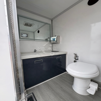 Remorque de toilettes mobiles sur mesure avec 2 cabines pour événements extérieurs, chantiers de construction et camping