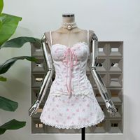Ensemble de mode avec camisole en dentelle et patchwork, nouveau style d'été, jupe évasée à taille haute à fleurs, ensemble deux pièces