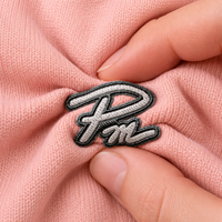Fournir un service personnalisé, résistant aux UV, à adhérence ferme, haute résistance, patchs thermocollants en TPU 3D en relief