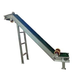 Hellende Pvc-Bandtransportband Z Type Met Baffle En Zijgeleider Om Biomassa-Deeltje Te Transporteren - Product Image 1