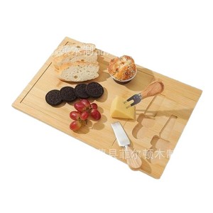 Juego de Tabla de Quesos de Bambú Felton 41x15.8x1.5 Cm con Cuchillo y Tenedor para Servir Queso y Fruta - Product Image 3