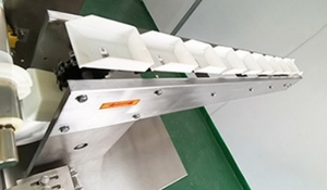 Petite machine à emballer verticale multifonctionnelle pour aliments chips de pommes de terre noix pop-corn pesage d'azote remplissage de sachets - Product Image 6