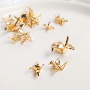 Charme créatif en forme de grue <span class=keywords><strong>origami</strong></span> 3D porte-bonheur de 10, 13, 19,5 mm, pendentif en laiton plaqué or pour accessoires de bijoux DIY - Product Image 1
