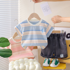 2025 nuevo estilo, traje de verano informal para niños, conjunto de dos piezas bordado a rayas para niños con mangas cortas, ropa informal para bebés - Product Image 1