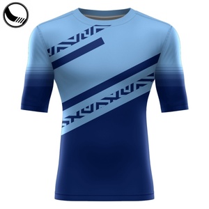 Rashguard personnalisé pour jeunes, respectueux de l'environnement, sublimé - Product Image 4