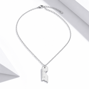 Collier pendentif règle en acier inoxydable couleur argent, avec échelle gravée, motif géométrique, chaîne réglable, bijou - Product Image 1