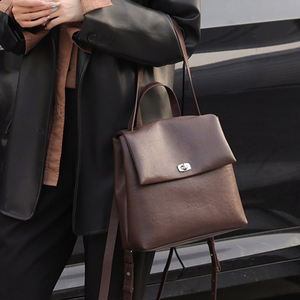 Tendances de la mode : Sac à dos pour femme en cuir véritable haut de gamme, grande capacité, style universitaire polyvalent - Product Image 3