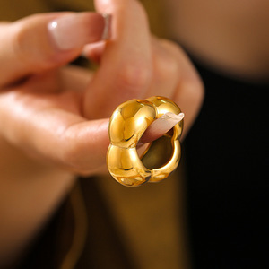 Wholesale Waterproof Texture Jewelry Chunky Exaggerate Flower Rings for Women Stainless Steel 18K Gold Plated Finger Ring - Product Image 3