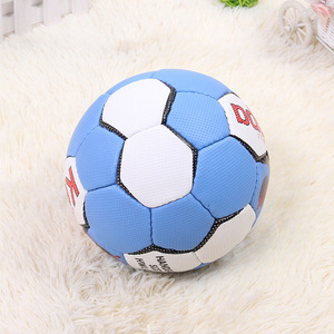 2024 gran oferta microfibra <span class=keywords><strong>balonmano</strong></span> entrenamiento cosido a mano bola tamaño peso uso interior personalizado disponible - Product Image 2