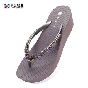 2024 nouvelles chaussures d'été décontracté en plein air tongs pour femmes pantoufles dames à talons hauts pantoufles en gros tongs en gros - Product Image 4