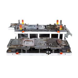 แม่พิมพ์ขึ้นรูปแบบโปรเกรสซีฟที่ปรับแต่งได้ ผลิตขายึดแผงหน้าปัดรถยนต์ที่มีความแม่นยำสูง - Product Image 3