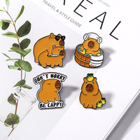 Kartun asli logam campuran lencana Internet selebriti Capybara menggemaskan ransel dekorasi berlapis ukiran lucu pinggang tetap bros