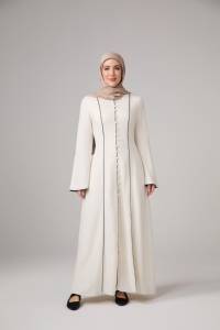 فستان تالية الأنيق للمناسبات النسائية المحتشمة بتصميم عصري وأزرار زينة ولوحة متباينة الألوان الطبيعية - Product Image 5