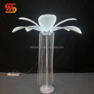 SMOOTH Luxury Supplies - Accesorios Decorativos con Luz LED de Flor de Lirio para Centros Comerciales, Decoración de Pasillos para Bodas - Product Image 1