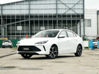 Roewe I5 1.5L 129HP Automatique LHD 5 Places 4 Portes Essence Petite Berline Sièges en Cuir Phares LED Toit Ouvrant Teinté Voiture d'occasion à l'exportation 2026