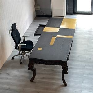 Scrivania Direzionale Moderna di Lusso in Legno Massello con Gambe Curve, Tavolo Multifunzionale per Ufficio Domestico, Postazioni di Lavoro e Sala da Pranzo - Product Image 4