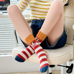 Chaussettes pour femmes en soie tricotées mi-mollet à la mode dessin animé mignon Ins corps laid drôle pour les étudiants du printemps et de l'automne frites - Product Image 4