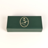 Boîte à stylos en bois brillant avec doublure en velours vert, logo personnalisé en feuille d'or, étui de rangement de luxe pour stylos, emballage cadeau d'affaires