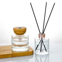 Bouteille en verre de parfum transparent personnalisé de 30ml 50ml avec couvercle en bois ensemble de diffuseur de roseaux vide en spirale durable vente en gros