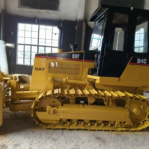 รถดันดิน CAT D4C ปี 2023 แบบตีนตะขาบ เครื่องยนต์คัมมินส์ กำลังดัน 6.5 เมตร สีเหลือง อุปกรณ์หนัก พร้อมมอเตอร์ปั๊มแบริ่ง 185 กิโลวัตต์ - Product Image 5