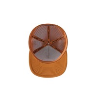 Gorra trucker de ala plana, gorra snapback de malla con logo de cuero en relieve, sombrero de pesca transpirable estilo western para hombre