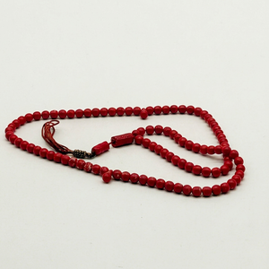 Figura de Ángel Budista de Resina Roja Pintada a Mano, Ecológica y Hecha a Mano, Collar Religioso con Patrón de Escultura para Meditación y Adoración - Product Image 1