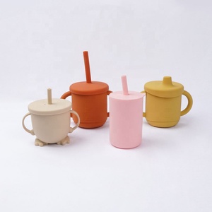 Nouveau design personnalisé anti-déversement non toxique sans Bpa doux minuscule eau potable tasse de miel enfants enfants silicone bébé paille tasse à bec - Product Image 6