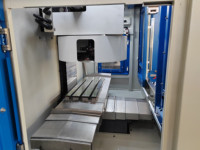 Centre d'usinage vertical CNC miniature VMC, broche BT40 8000 tr/min pour l'usinage de petites pièces de précision et de prototypes, utilisation en atelier