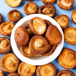 Funghi Shiitake Salati, Snack Fritto con Consistenza Croccante, Confezionato in Sacchetto, Delizioso Spuntino di Frutta e Verdura - Product Image 1