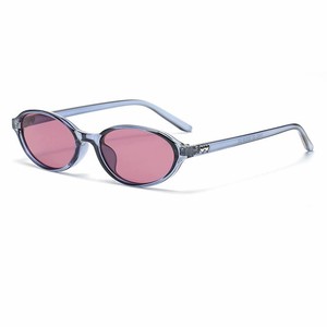 <span class=keywords><strong>Gafas</strong></span> de Sol Ovaladas Pequeñas con Decoración de Remaches en Forma de Corazón STY19402H, <span class=keywords><strong>Gafas</strong></span> de Sol Grises Vintage con Logotipo Personalizado para Mujer - Product Image 4