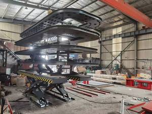 Tùy chỉnh xe băng ghế dự bị cơ thể tự động khung gầm thẳng máy để bán - Product Image 5